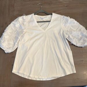 Chico’s White Textured  Short Puff Sleeve T-Shirt  Size 1 Medium Resort cotton